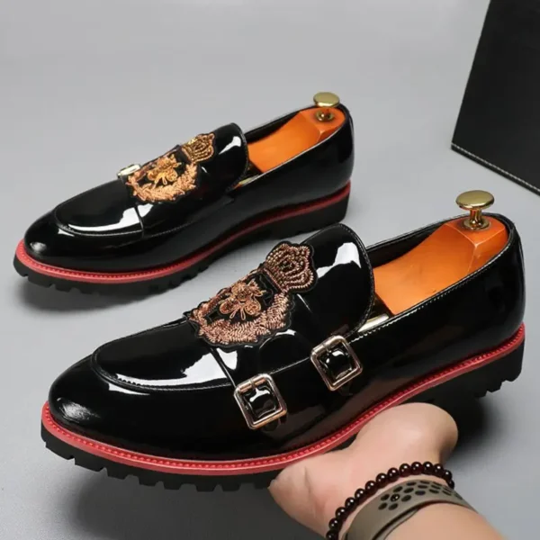 Men's Casual Leather Shoes Fashion Embroidery Men British Style Monk Shoes Mens Slip-on Outdoor Flats