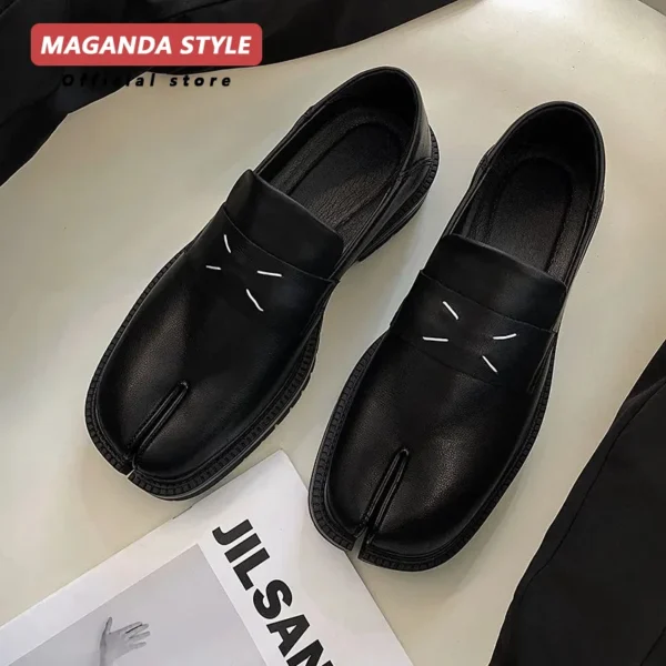 Maganda Tabi Shoes Loafer for Men and Women Split Toe Thick Sole Casual Leather Shoes - Image 4