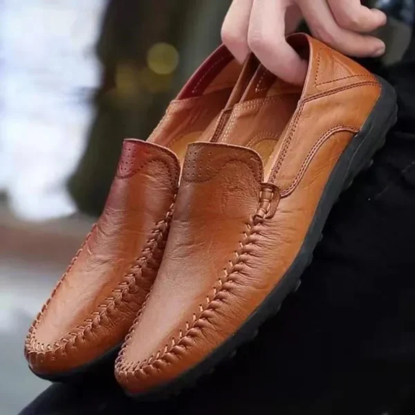 Men Leather Shoes Men Spring Loafers Slip on Business Casual Leather Shoes Classic Soft Moccasins Hombre Breathable Flats Shoes